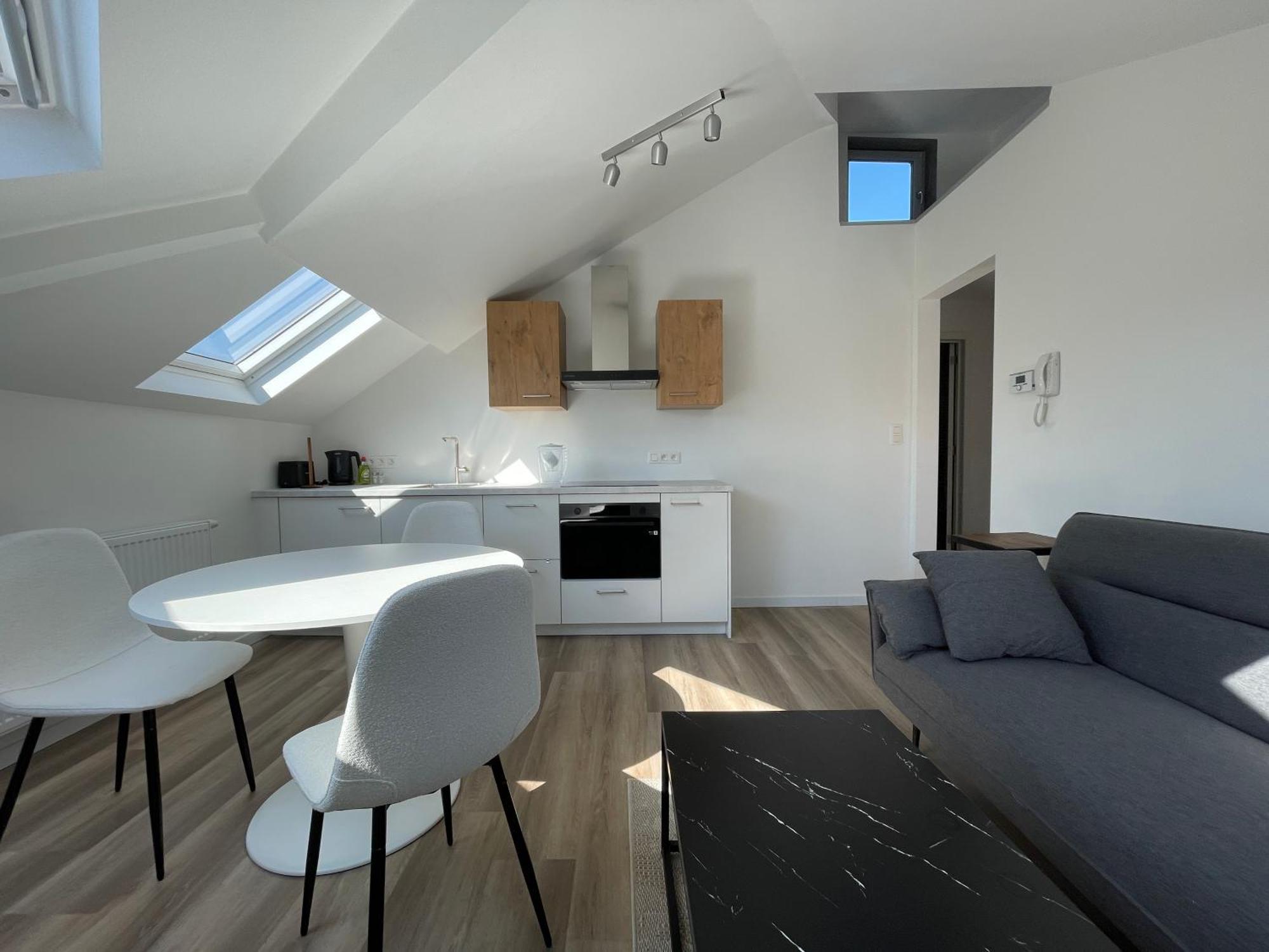 Midi Station 3 Apartment Brussels Exterior photo